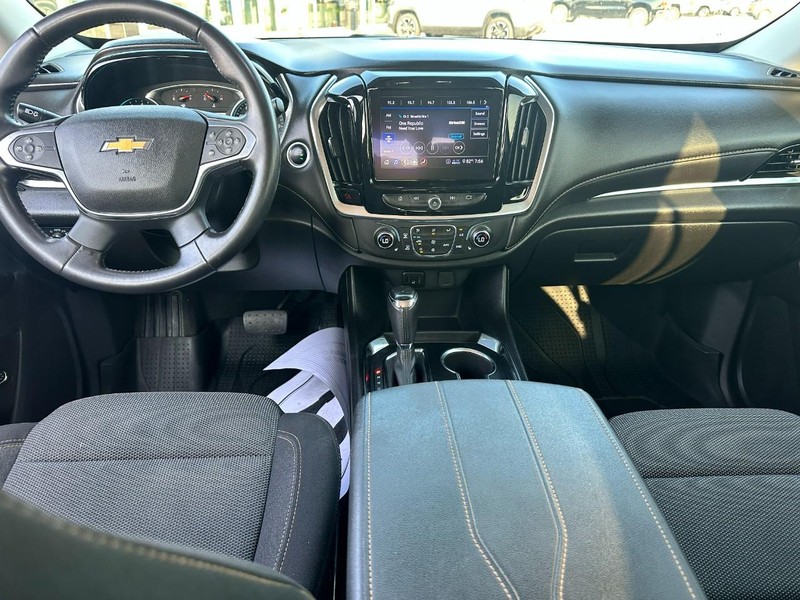 Chevrolet Traverse Vehicle Full-screen Gallery Image 13