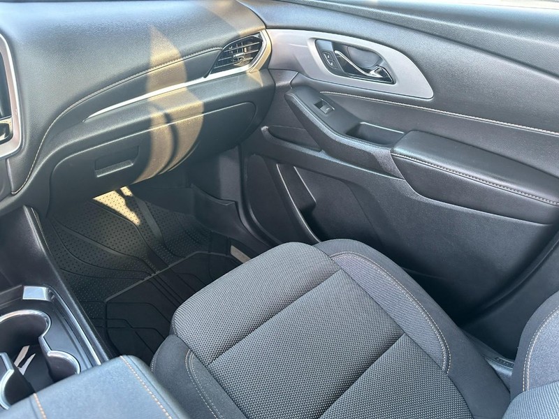 Chevrolet Traverse Vehicle Full-screen Gallery Image 17