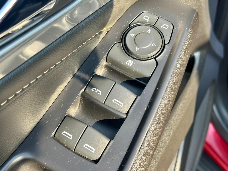 Chevrolet Traverse Vehicle Full-screen Gallery Image 18