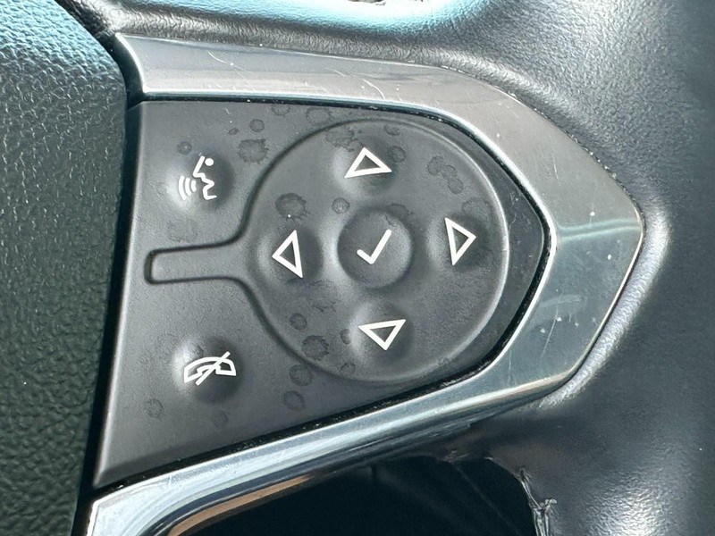 Chevrolet Traverse Vehicle Full-screen Gallery Image 21