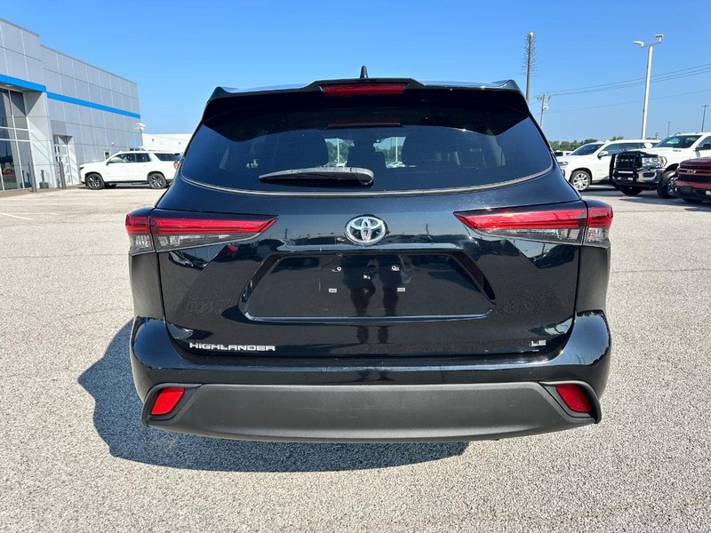 Toyota Highlander Vehicle Full-screen Gallery Image 4