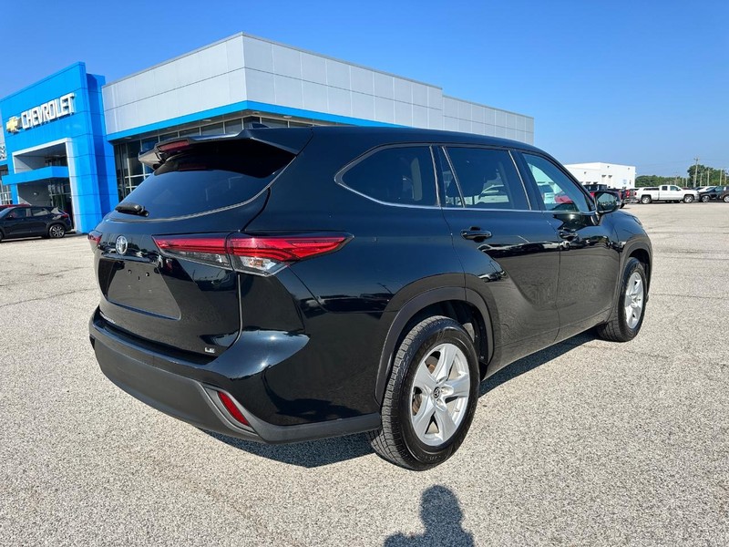 Toyota Highlander Vehicle Full-screen Gallery Image 7