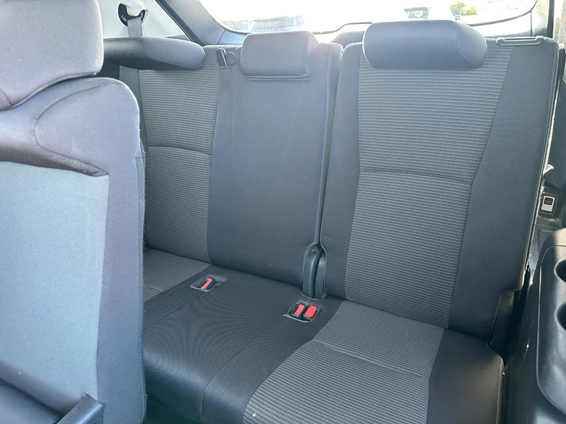 Toyota Highlander Vehicle Full-screen Gallery Image 11