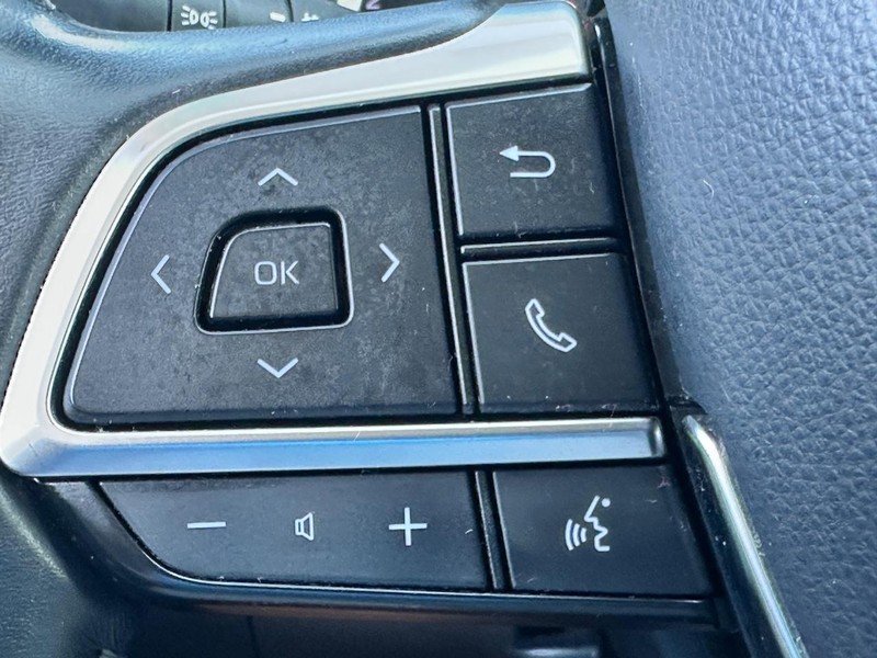 Toyota Highlander Vehicle Full-screen Gallery Image 20