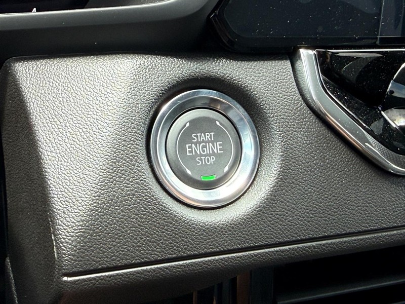 Chevrolet Colorado Vehicle Full-screen Gallery Image 10