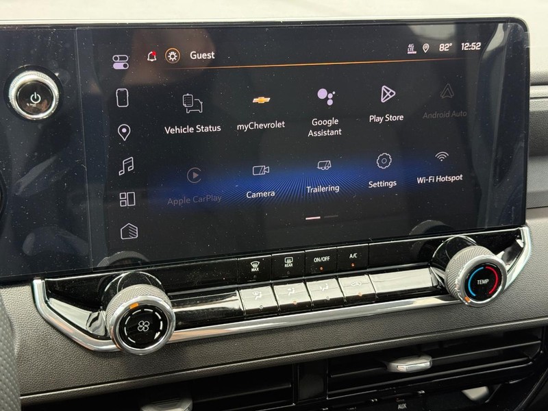 Chevrolet Colorado Vehicle Full-screen Gallery Image 11