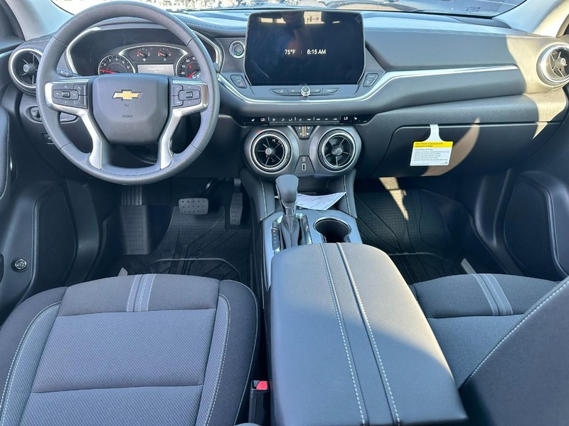 Chevrolet Blazer Vehicle Full-screen Gallery Image 5