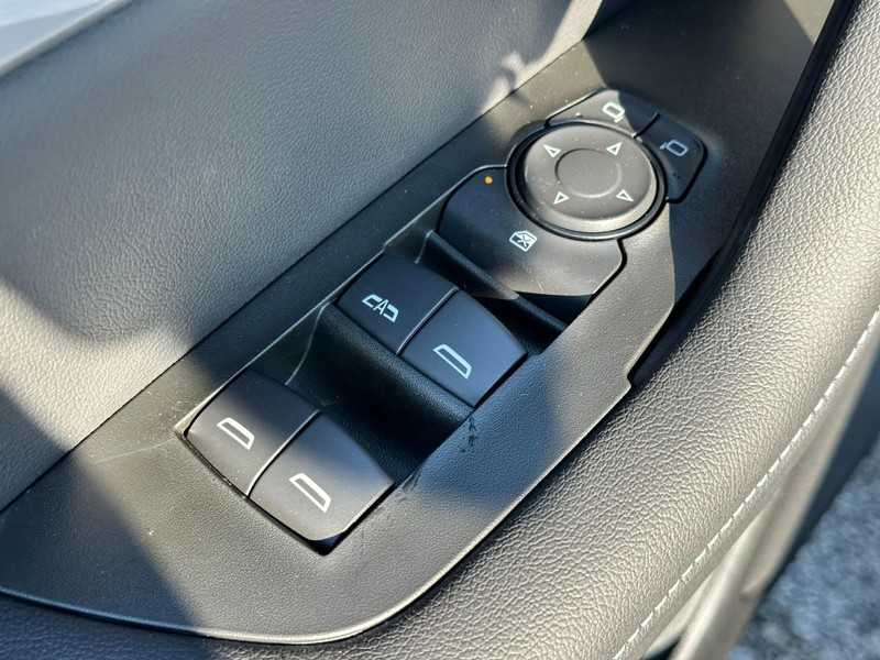 Chevrolet Blazer Vehicle Full-screen Gallery Image 9
