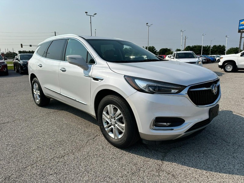 Buick Enclave Vehicle Full-screen Gallery Image 08