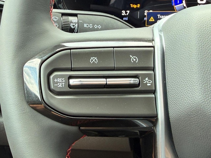 Chevrolet Colorado Vehicle Full-screen Gallery Image 10