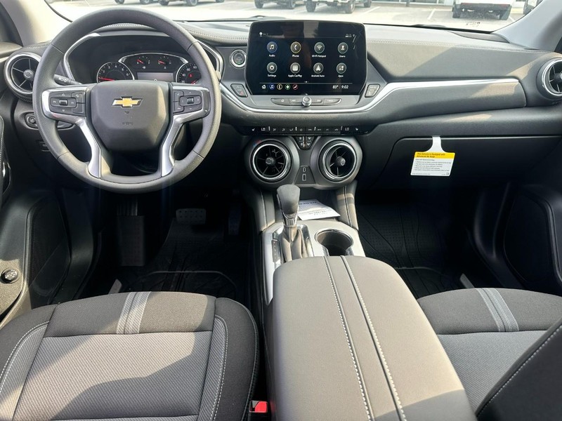 Chevrolet Blazer Vehicle Full-screen Gallery Image 5