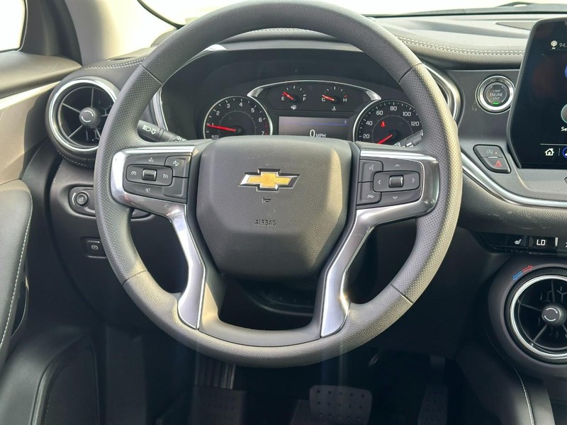 Chevrolet Blazer Vehicle Full-screen Gallery Image 6
