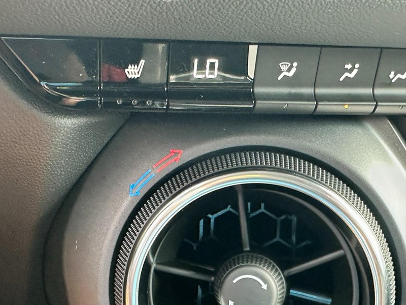 Chevrolet Blazer Vehicle Full-screen Gallery Image 13