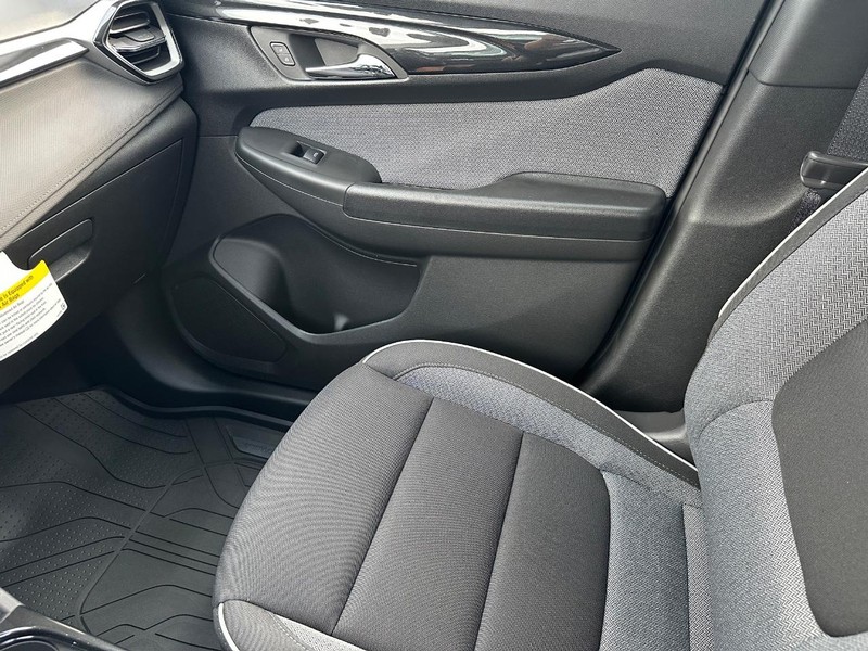 Chevrolet TrailBlazer Vehicle Full-screen Gallery Image 15