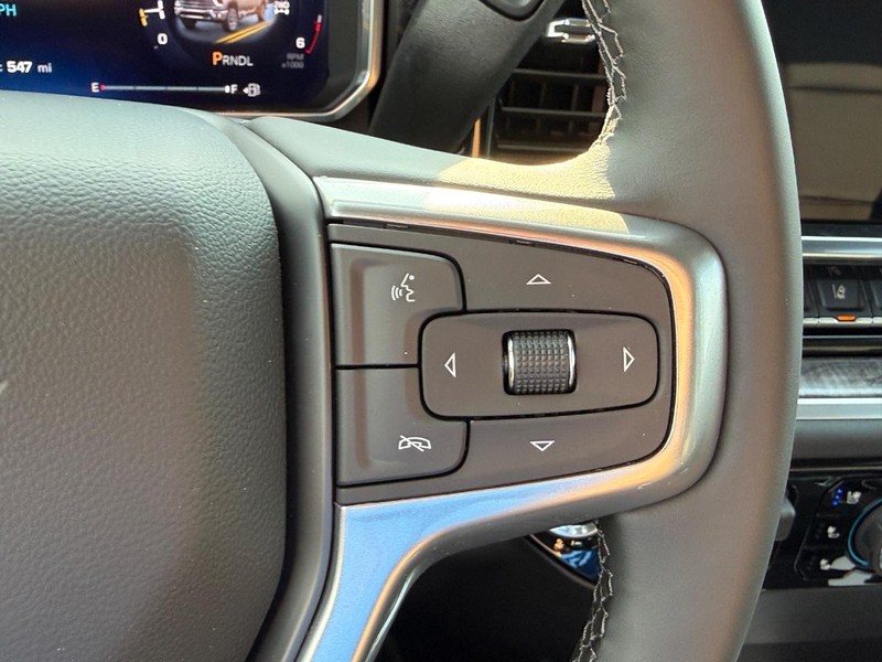 Chevrolet Silverado 2500HD Vehicle Full-screen Gallery Image 19