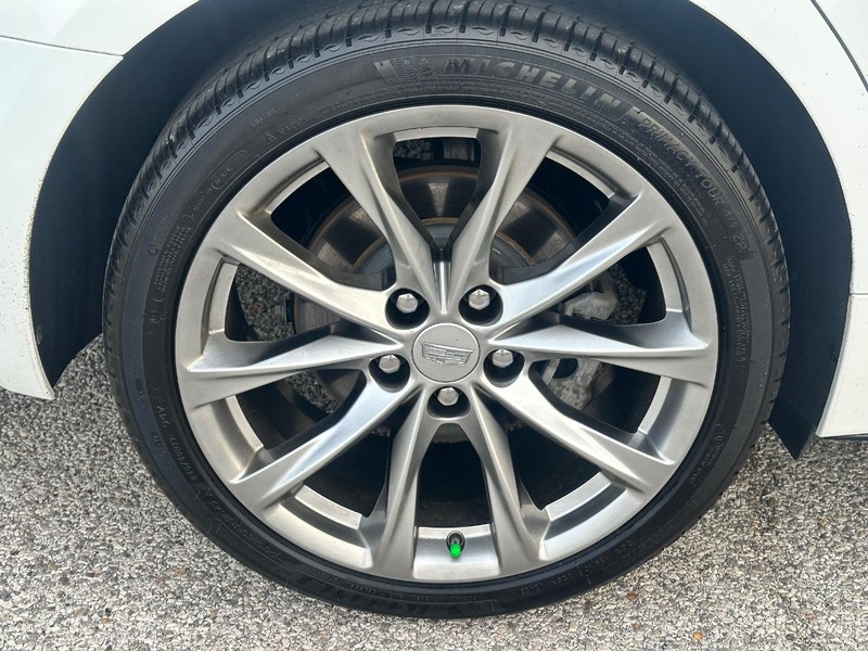 Cadillac CT5 Vehicle Full-screen Gallery Image 07