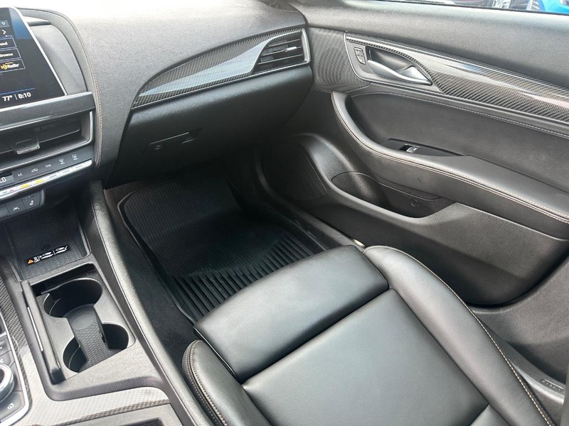 Cadillac CT5 Vehicle Full-screen Gallery Image 16