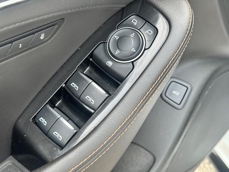 Cadillac CT5 Vehicle Full-screen Gallery Image 17