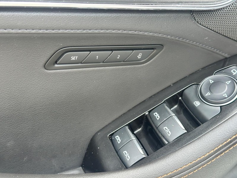 Cadillac CT5 Vehicle Full-screen Gallery Image 18