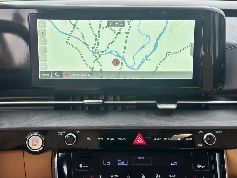 Kia Carnival Vehicle Full-screen Gallery Image 14