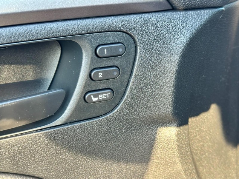 Honda Passport Vehicle Full-screen Gallery Image 18