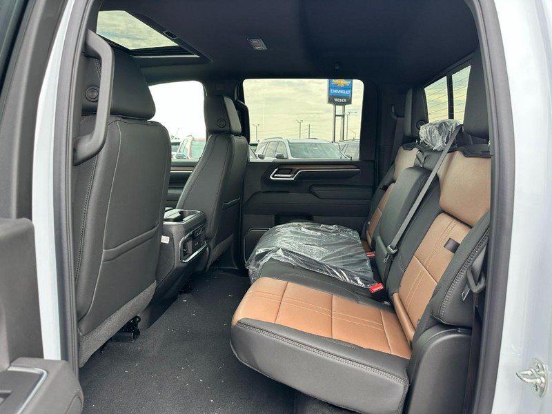 Chevrolet Silverado 2500HD Vehicle Full-screen Gallery Image 4