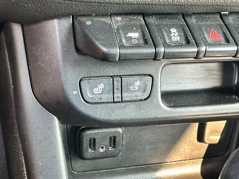 GMC Canyon Vehicle Full-screen Gallery Image 20