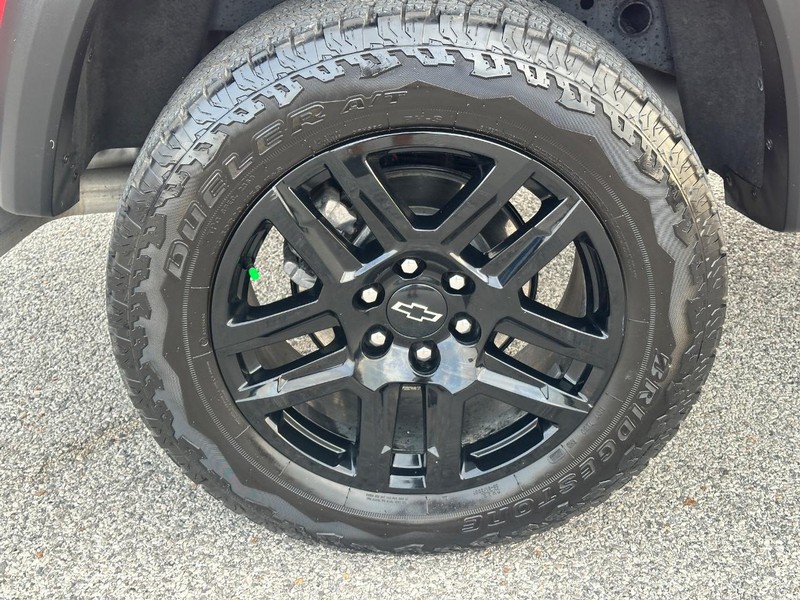 Chevrolet Colorado Vehicle Full-screen Gallery Image 07