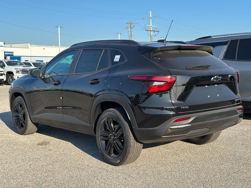Chevrolet Trax Vehicle Full-screen Gallery Image 3