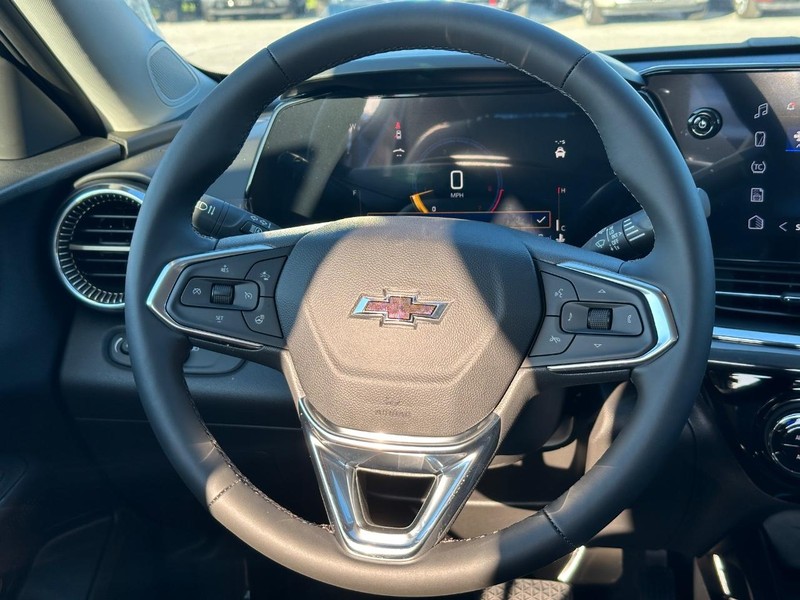 Chevrolet Trax Vehicle Full-screen Gallery Image 7