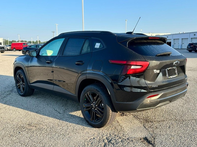 Chevrolet Trax Vehicle Full-screen Gallery Image 3