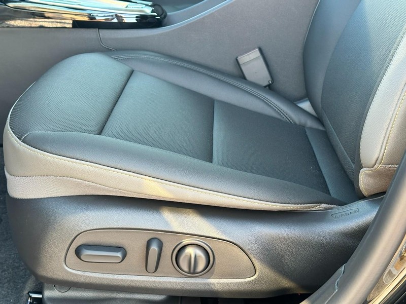 Chevrolet Trax Vehicle Full-screen Gallery Image 10