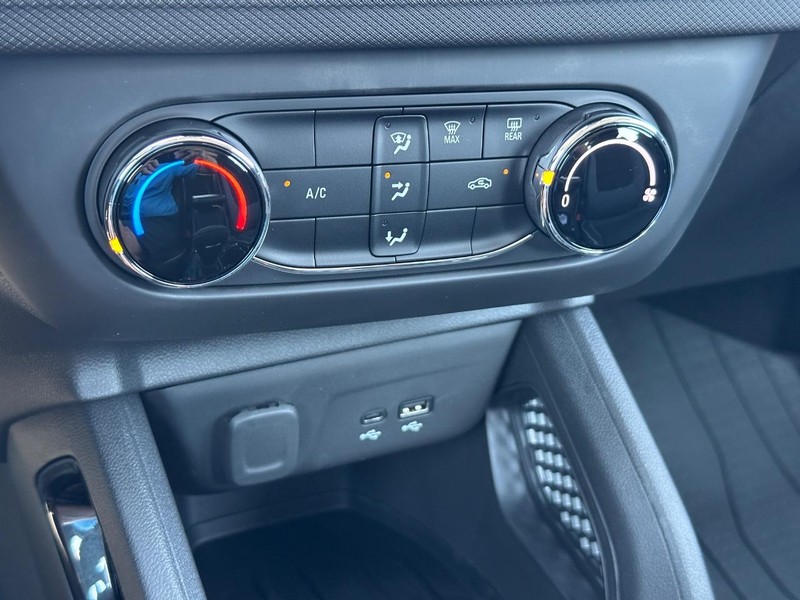 Chevrolet TrailBlazer Vehicle Full-screen Gallery Image 12