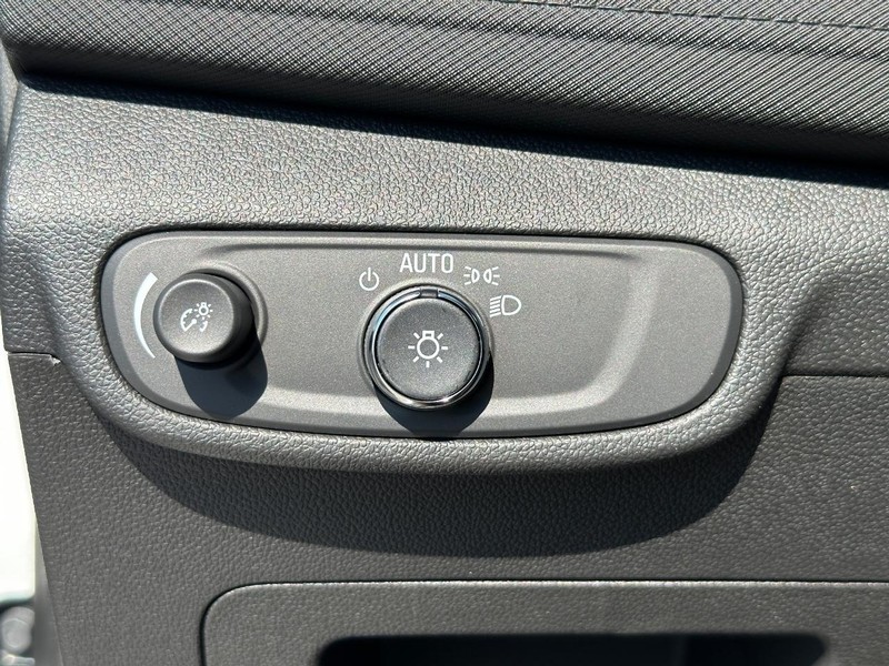 Chevrolet TrailBlazer Vehicle Full-screen Gallery Image 15