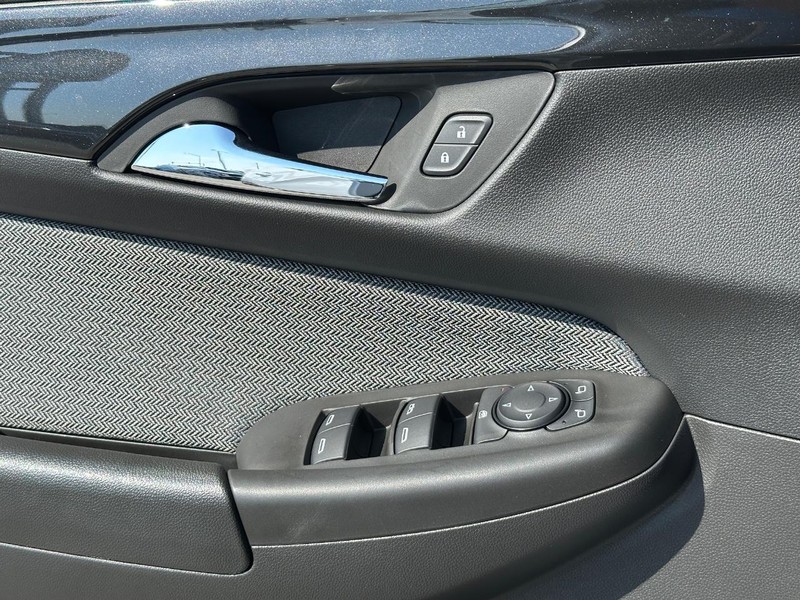Chevrolet TrailBlazer Vehicle Full-screen Gallery Image 16