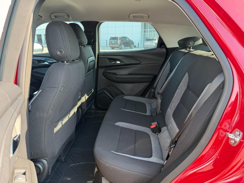 Chevrolet TrailBlazer Vehicle Full-screen Gallery Image 4
