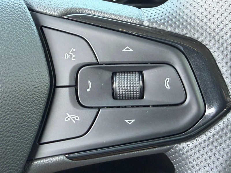 Chevrolet TrailBlazer Vehicle Full-screen Gallery Image 12