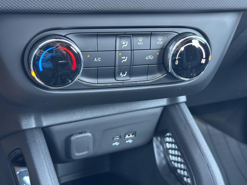 Chevrolet TrailBlazer Vehicle Full-screen Gallery Image 13