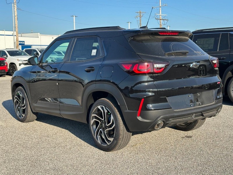 Chevrolet TrailBlazer Vehicle Full-screen Gallery Image 3