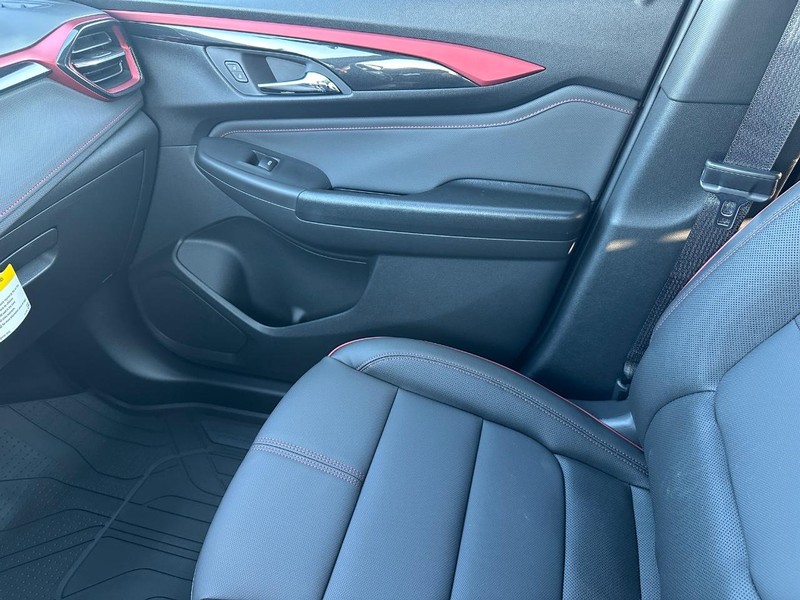 Chevrolet TrailBlazer Vehicle Full-screen Gallery Image 15