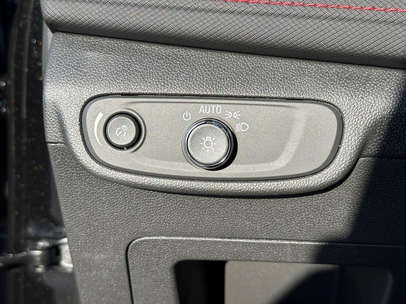 Chevrolet TrailBlazer Vehicle Full-screen Gallery Image 16