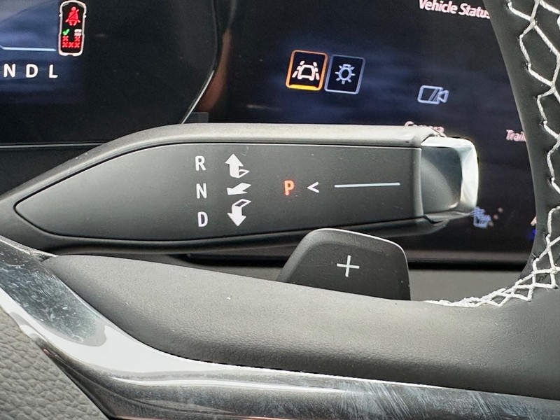 Chevrolet Traverse Vehicle Full-screen Gallery Image 12