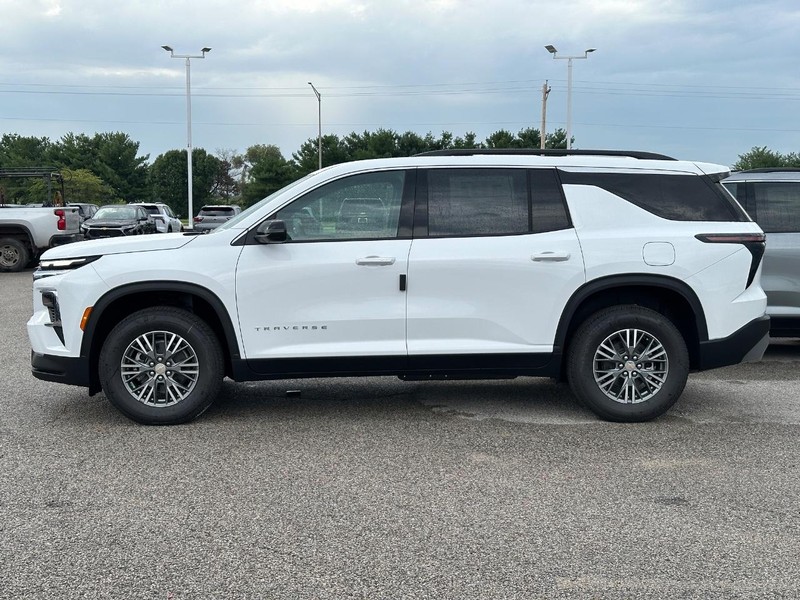 Chevrolet Traverse Vehicle Full-screen Gallery Image 2