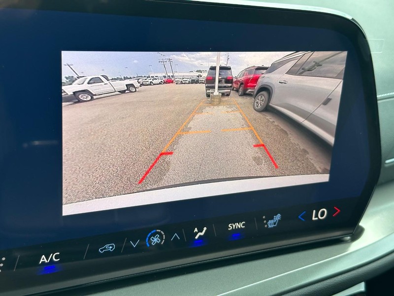 Chevrolet Traverse Vehicle Full-screen Gallery Image 13