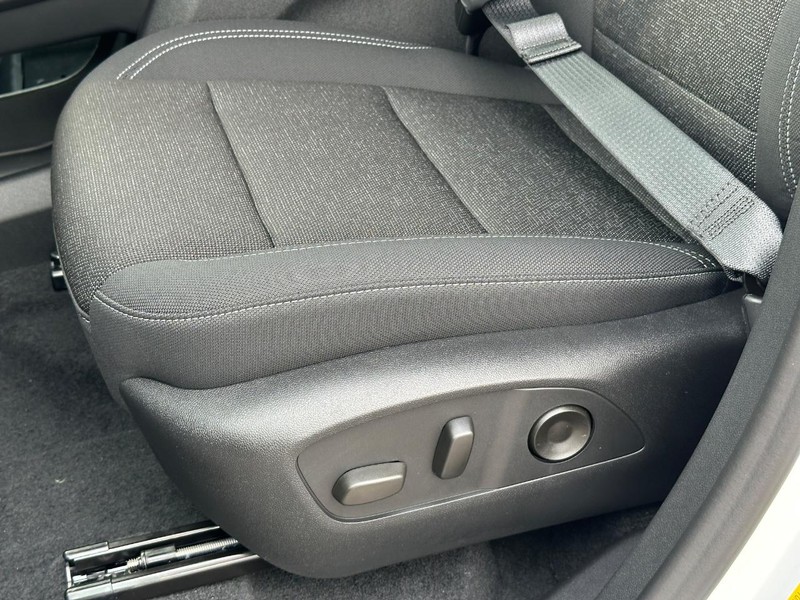 Chevrolet Traverse Vehicle Full-screen Gallery Image 18