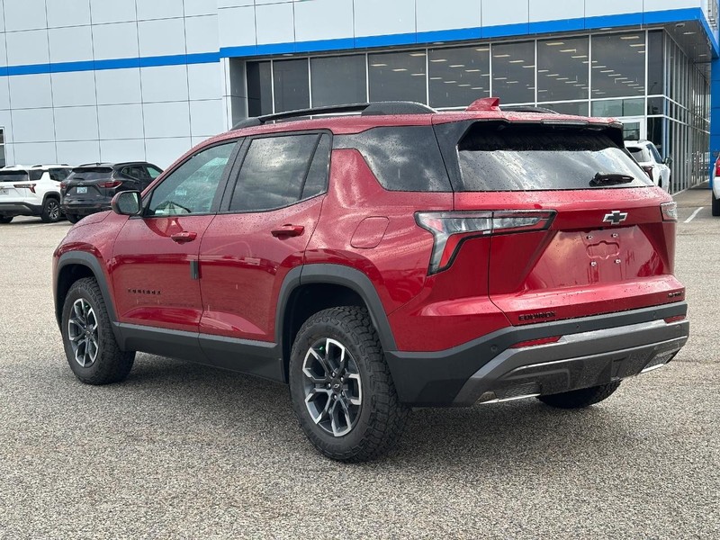 Chevrolet Equinox Vehicle Full-screen Gallery Image 3