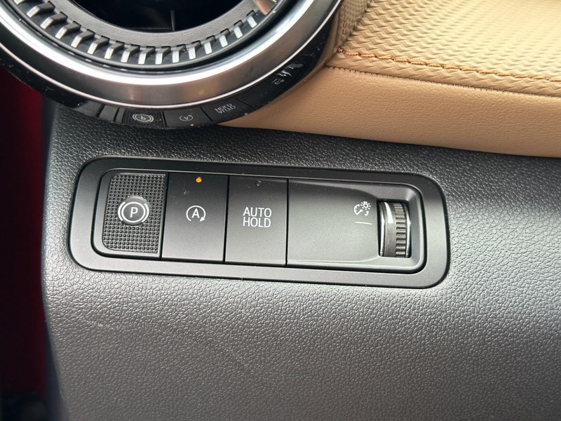 Chevrolet Equinox Vehicle Full-screen Gallery Image 17