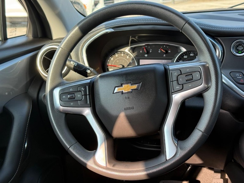 Chevrolet Blazer Vehicle Full-screen Gallery Image 12