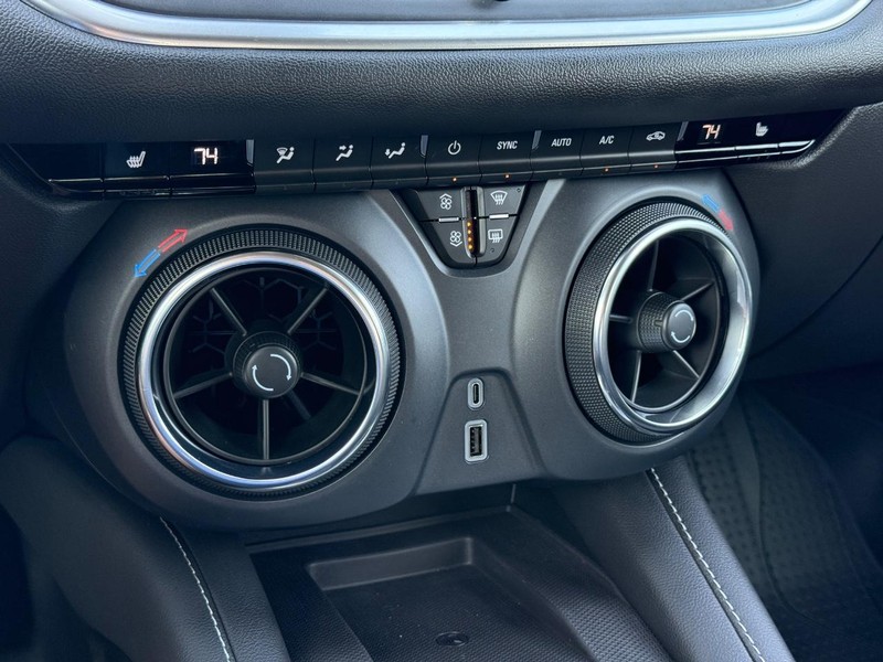 Chevrolet Blazer Vehicle Full-screen Gallery Image 18