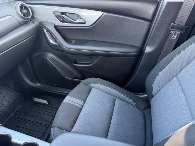 Chevrolet Blazer Vehicle Full-screen Gallery Image 21